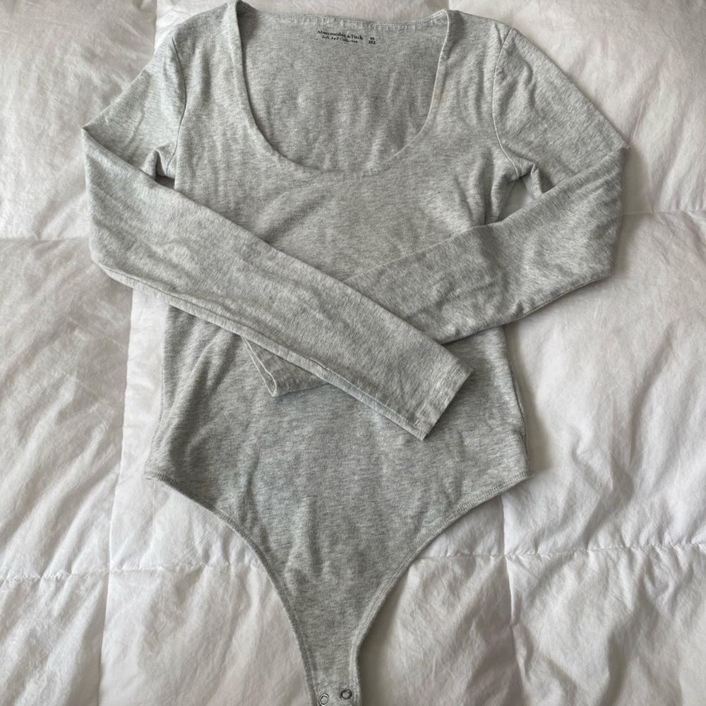 Abercrombie & Fitch Heather Gray Top